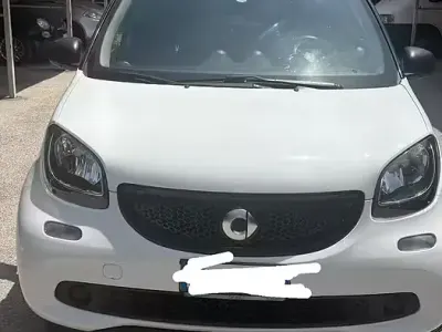 Usata Smart ForFour 71 CV (52 kW) 2019 Bianco Utilitaria