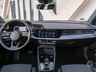 Nuova Audi A3 2025 Grigio Utilitaria