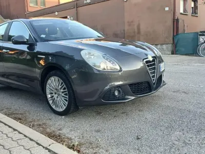 Usata Alfa Romeo Giulietta 120 CV (88 kW) 2011 Utilitaria