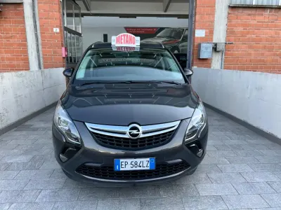 Usata Opel Zafira Tourer Cosmo 150 CV (110 kW) 2012 Grigio Monovolume