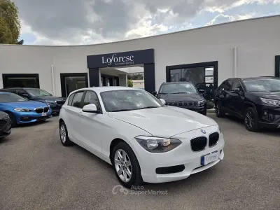 Begagnad BMW 114 95 HK (69 kW) 2014 Vit Halvkombi