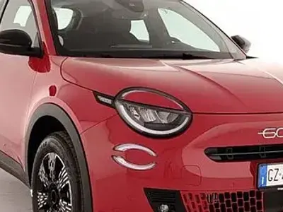 Nuova Fiat 600 Pop 110 CV (80 kW) 2025 Blu SUV