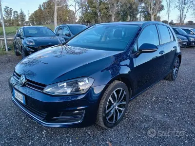 Usata VW Golf VII Highline 110 CV (80 kW) 2015 Blu Berlina