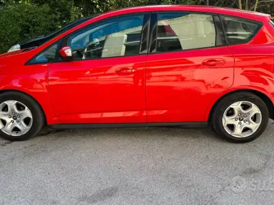 Käytetty Ford C-MAX