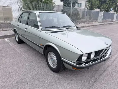 Usata BMW 520 125 CV (91 kW) 1981 Argento Berlina