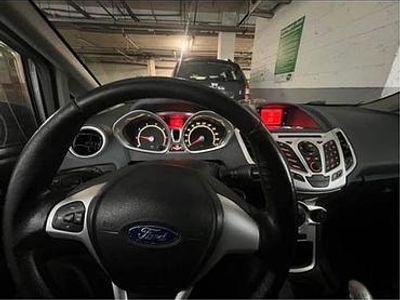 Usata Ford Fiesta Titanium 95 CV (69 kW) 2010 Grigio Utilitaria