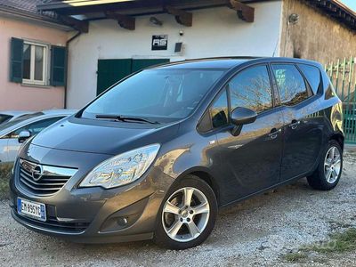 Grigio Usata 2012 Opel Meriva Cosmo Monovolume | 3590 € (Buon prezzo)
