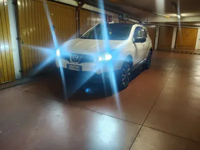 Usata Nissan Qashqai Tekna 131 CV (96 kW) 2013 Bianco SUV