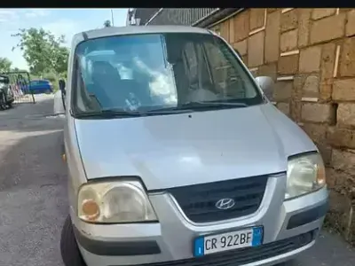 Usata Hyundai Atos 59 CV (43 kW) 2004 Grigio Utilitaria