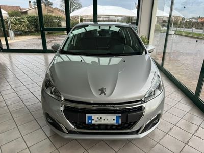 usata Peugeot 208 PureTech 82 5 porte Active anche per NEOPATENTATI