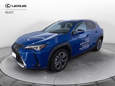 Usata Lexus UX 300e Luxury Line 150 kW (204 CV) 2021 Blu SUV