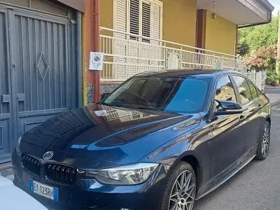 Usata BMW 318 150 CV (110 kW) 2015 Bluazzurro Berlina