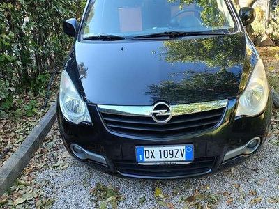 Usata Opel Agila Enjoy 65 CV (47 kW) 2009 Utilitaria