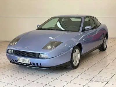 Begagnad Fiat Coupé 147 HK (108 kW) 1997 Blå Sportkupé