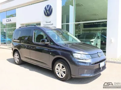 Usata VW Caddy 150 CV (110 kW) 2025 Blu/azzurro Monovolume