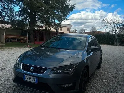 Usata Seat Leon FR 150 CV (110 kW) 2014 Grigio Berlina