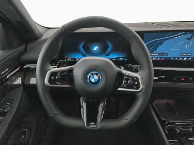 Nuova BMW 530e M Sport 190 CV (139 kW) 2025 Brooklyn grey Station wagon