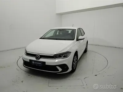 Usata VW Polo Life 95 CV (69 kW) 2023 Bianco Utilitaria
