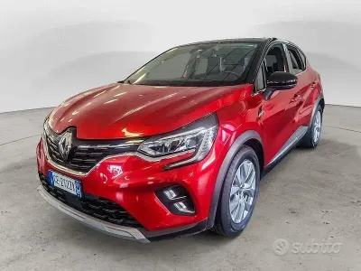 Usata Renault Captur 92 CV (67 kW) 2024 Rosso SUV