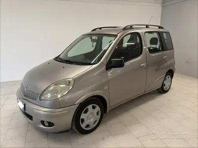 Usata Toyota Yaris Verso