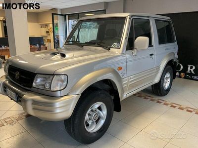 Usata Hyundai Galloper Comfort 100 CV (73 kW) 1999 Grigio SUV
