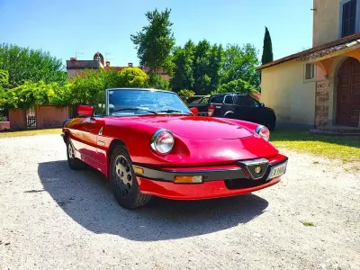 Usata Alfa Romeo Spider Quadrifoglio Verde 128 CV (94 kW) 1989 Rosso Cabrio