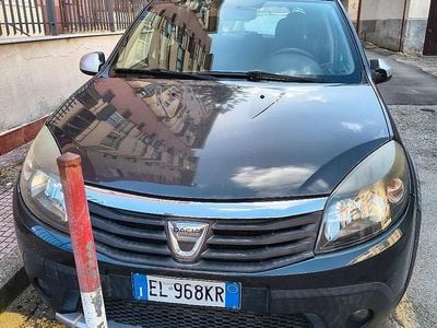 Usata Dacia Sandero Stepway 90 CV (66 kW) 2012 Grigio Utilitaria