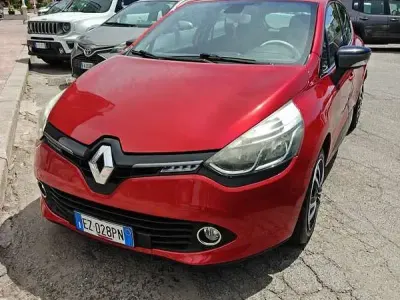 Usata Renault Clio IV 73 CV (53 kW) 2015 Berlina