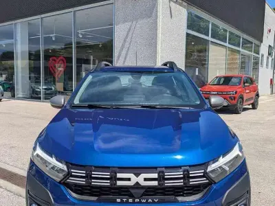 Usata Dacia Sandero Expression 101 CV (74 kW) 2023 Blu Berlina