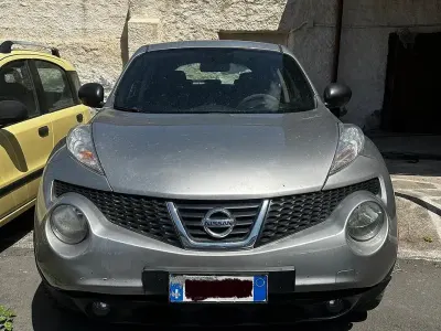 Używany Nissan Juke Tekna 110 KM (80 kW) 2014 Szary SUV