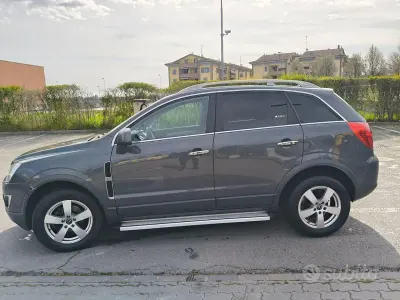 Usata Opel Antara 163 CV (119 kW) 2012 Grigio SUV