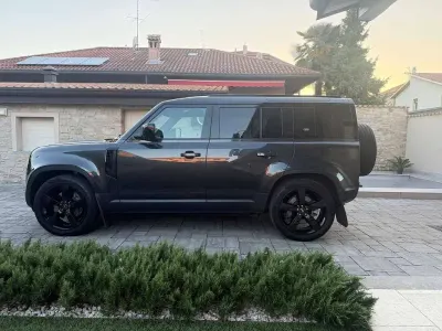 Usata Land Rover Defender SE 200 CV (147 kW) 2022 Grigio SUV