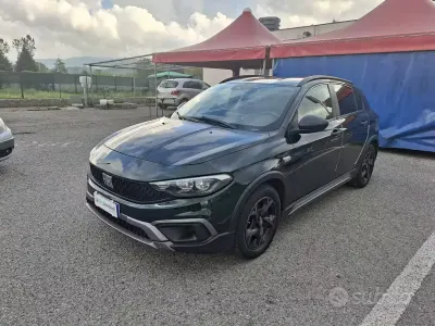 Usata Fiat Tipo Cross 95 CV (69 kW) 2021 Verde Berlina