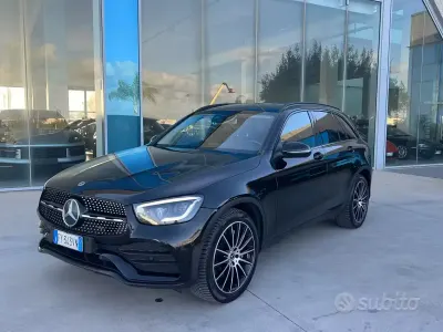 Käytetty Mercedes GLC220 Premium 194 HP (142 kW) 2020 Musta Katumaasturi