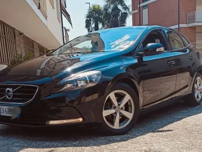 Usata Volvo V40 115 CV (84 kW) 2014 Berlina