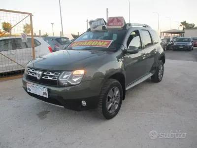 Usata Dacia Duster 109 CV (80 kW) 2014 Verde SUV