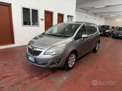 Usata Opel Meriva Cosmo 101 CV (74 kW) 2010 Grigio Monovolume