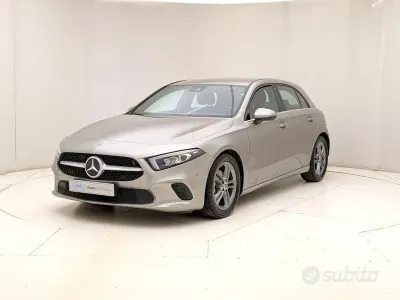 Usata Mercedes A180 Business 116 CV (85 kW) 2019 Bianco Berlina
