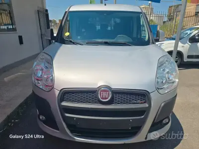 Usata Fiat Doblò Emotion 105 CV (77 kW) 2014 Grigio Monovolume