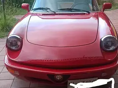 Usata Alfa Romeo Spider 106 CV (77 kW) 1990 Rosso Cabrio
