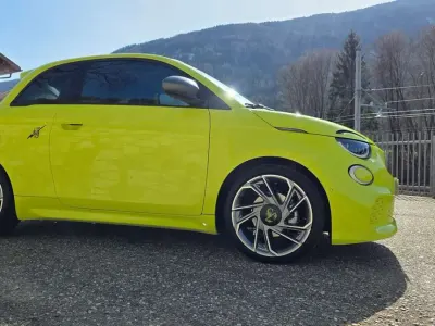 Nuova Abarth 500e Scorpionissima 47 kW (64 CV) 2025 Verde Utilitaria
