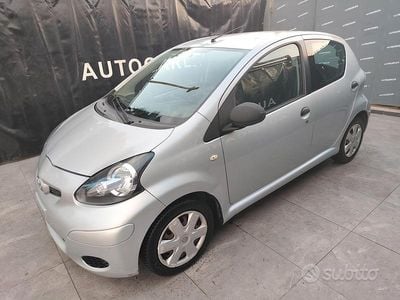Usata Toyota Aygo 67 CV (49 kW) 2009 Grigio Utilitaria