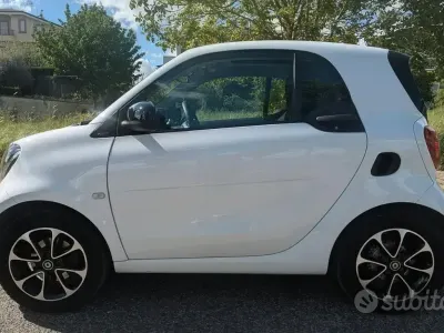 Usata Smart ForFour Passion 75 CV (55 kW) 2016 Bianco Utilitaria