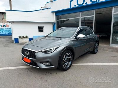 Usata Infiniti Q30 Business 109 CV (80 kW) 2017 Grigio SUV