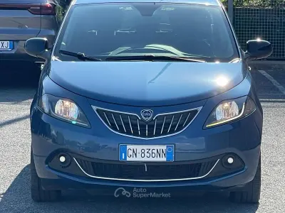 Usata Lancia Ypsilon Gold 69 CV (50 kW) 2023 Blu Utilitaria
