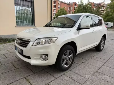Usata Toyota RAV4 Lounge 150 CV (110 kW) 2012 SUV