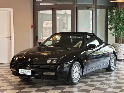 Usata Alfa Romeo Spider 150 CV (110 kW) 1996 Nero metallizzato Cabrio