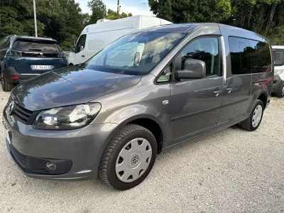 Usata VW Caddy Maxi 109 CV (80 kW) 2015 Grigio Monovolume