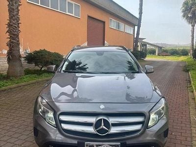 Usata Mercedes GLA200 140 CV (102 kW) 2014 Grigio SUV