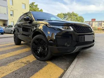 Usata Land Rover Range Rover evoque 150 CV (110 kW) 2017 Nero SUV